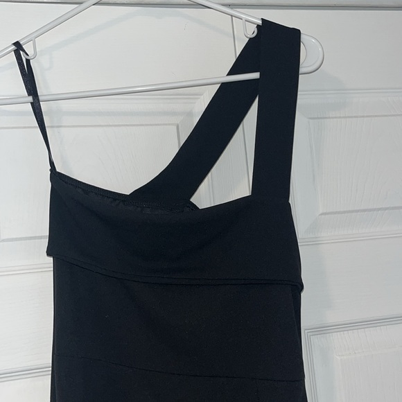 One Shoulder Black Maxi Dress - Picture 2 of 4
